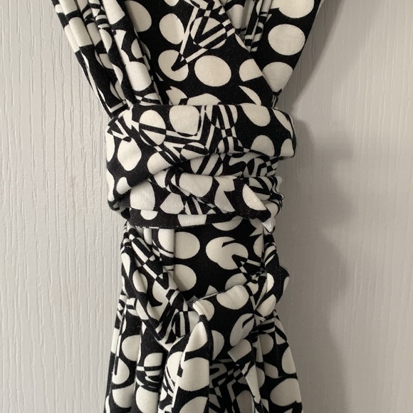 EUC Diane Von Furstenberg wrap dress - Picture 5 of 10